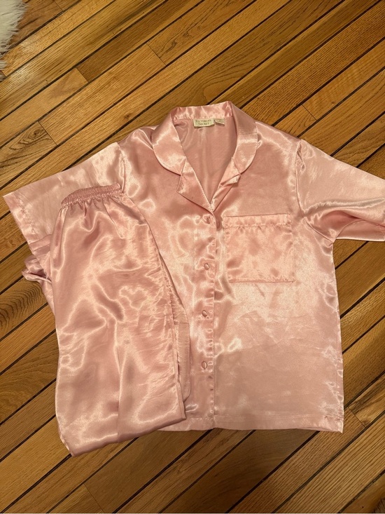 Victoria's Secret Other - Victoria's Secret Vintage “Gold Label” Pink Satin Pajama Set